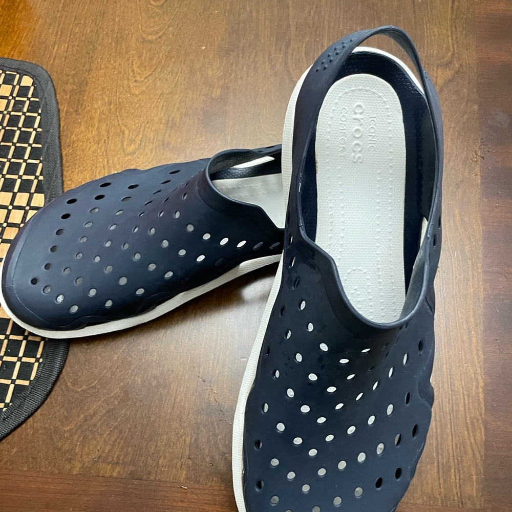 Crocs